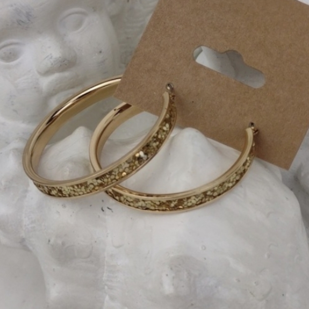 🌻3 For $15 Gorgeous Gold Glitter Inlay 1.5" Diameter Hoop Earrings -
